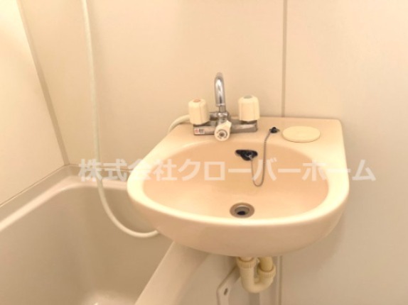 【平塚市南金目のアパートの洗面設備】