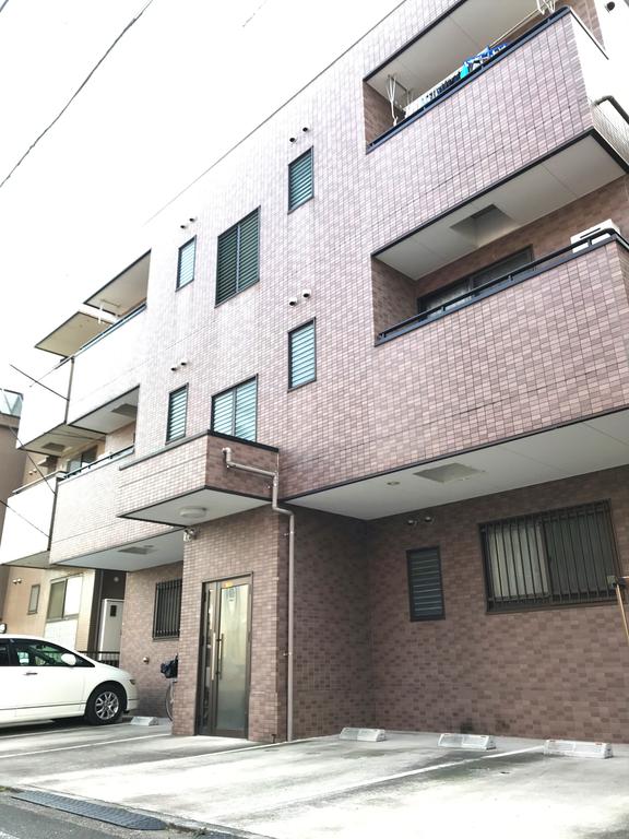 横浜市鶴見区栄町通のマンションの建物外観