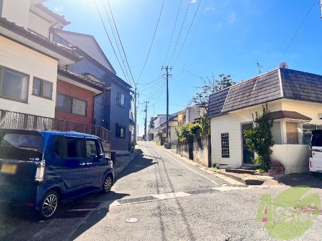 【塩竈市南町のアパートの駐車場】