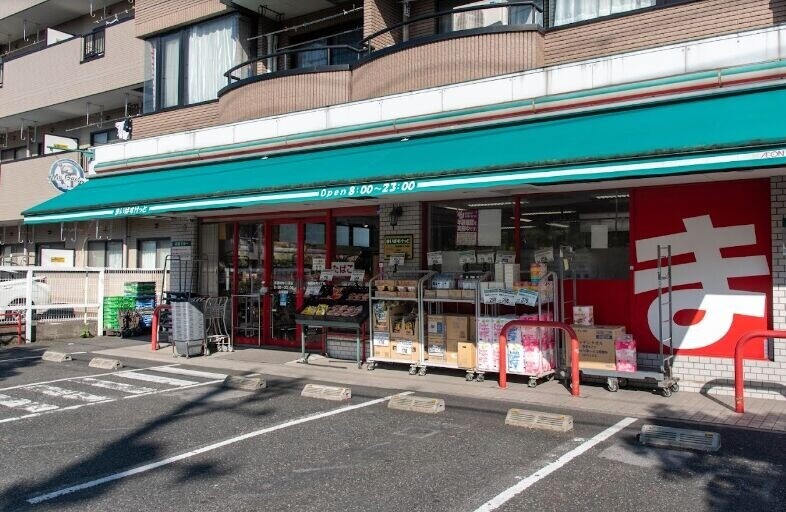 【江戸川区南篠崎町のアパートのスーパー】