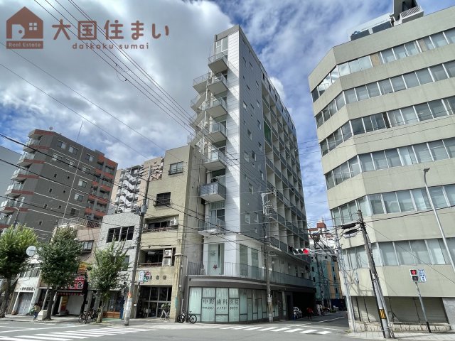 【大阪市浪速区幸町のマンションの建物外観】