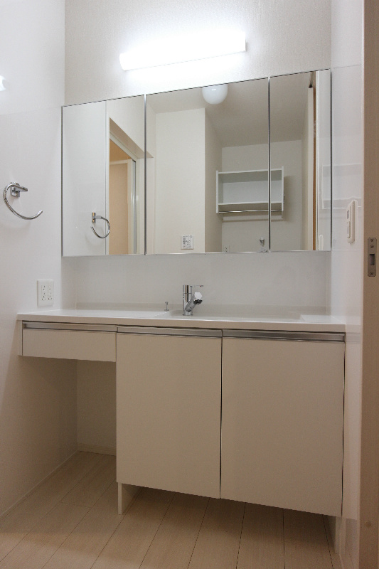 洗面設備　※同物件別部屋参考画像