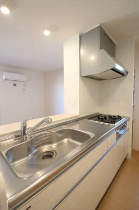 キッチン　※同物件別部屋参考画像