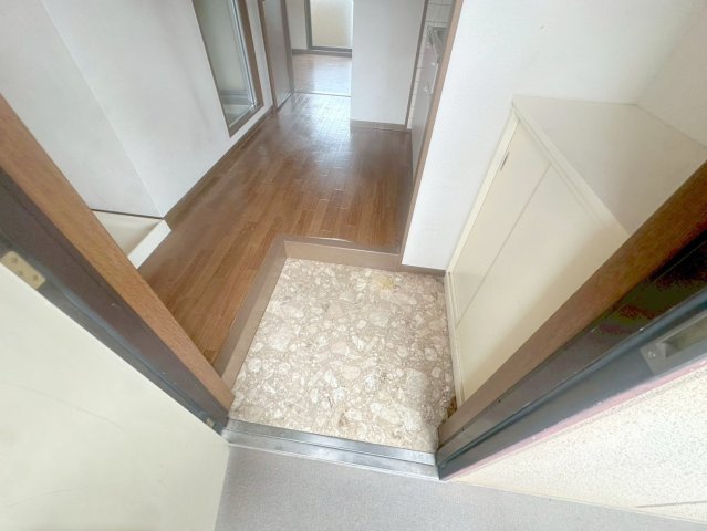 玄関　素敵な玄関は毎朝あなたを元気に送りだしてくれますよ。