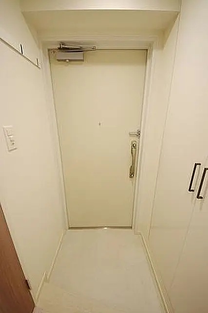 玄関　反転タイプ