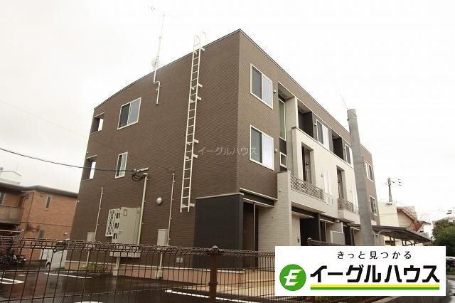 ジャカランダの建物外観