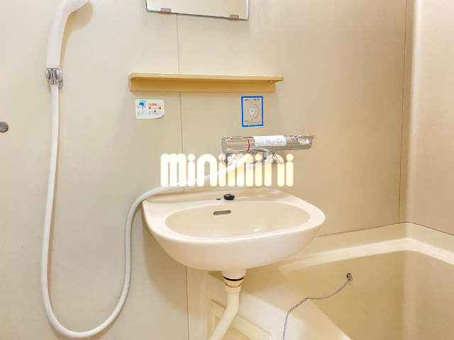 洗面設備　洗面台です