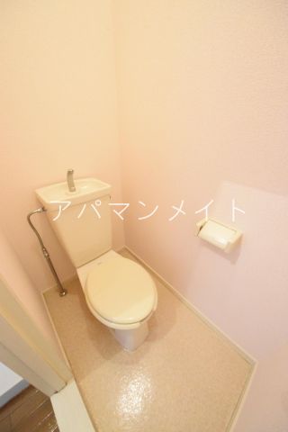 トイレ　シンプルで使いやすいトイレです