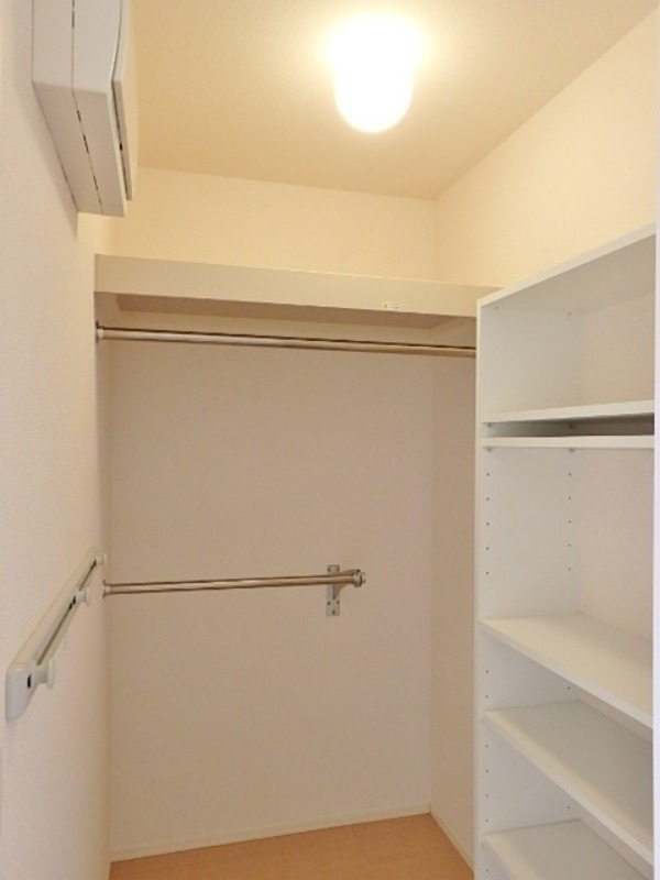 収納　図面と現状に相違がある場合には現状を優先