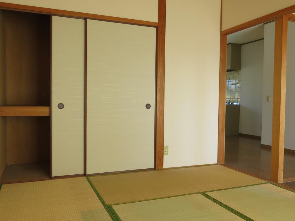プチコート小正の居間写真