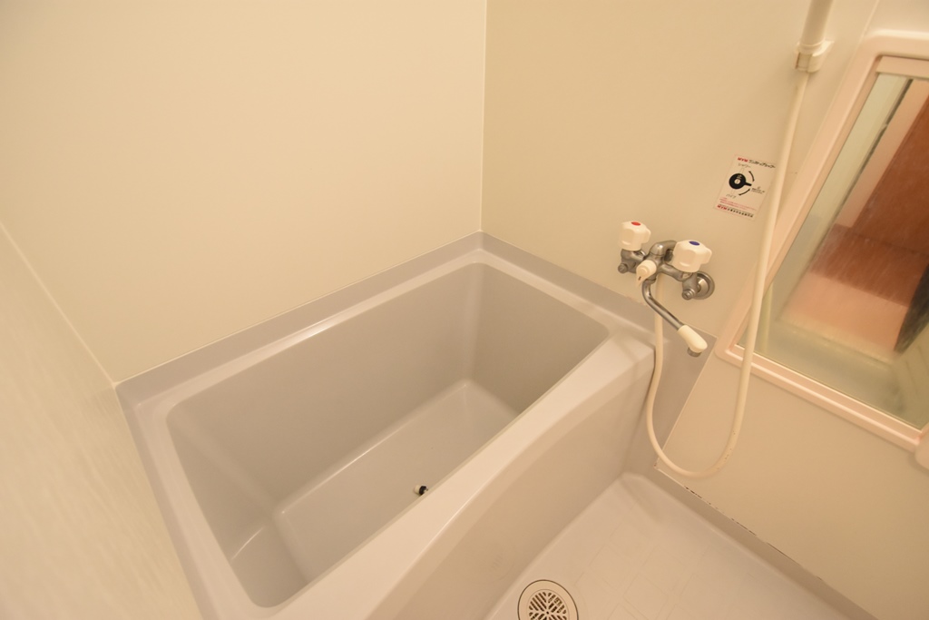 バス・シャワールーム　シンプルで機能的なユニットバス☆