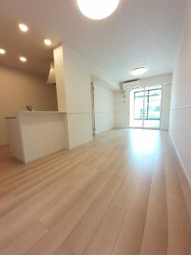 居室・リビング　室内