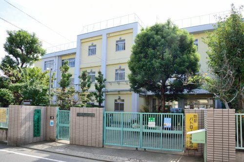 小学校　大田区立大森第三小学校（小学校）まで618m