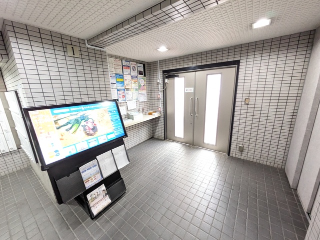 エントランス　自動開閉のエントランス☆彡