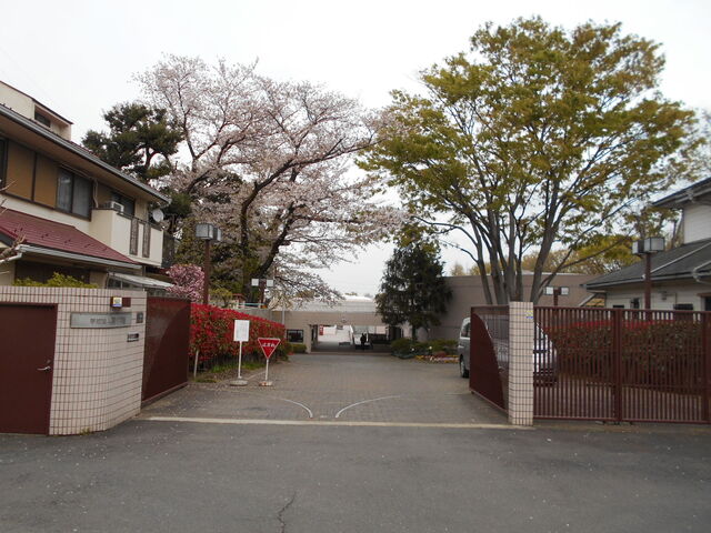 大学・短大　私立嘉悦大学（大学・短大）まで900m