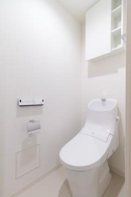 トイレ　※写真は同タイプ住戸です。