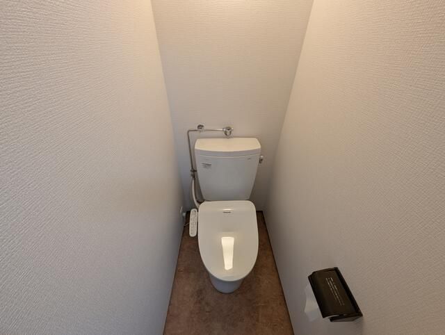 トイレ　シンプルで使いやすいトイレです