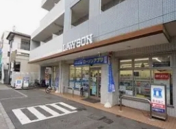 コンビニ　ローソン下馬3丁目店（コンビニ）まで110m