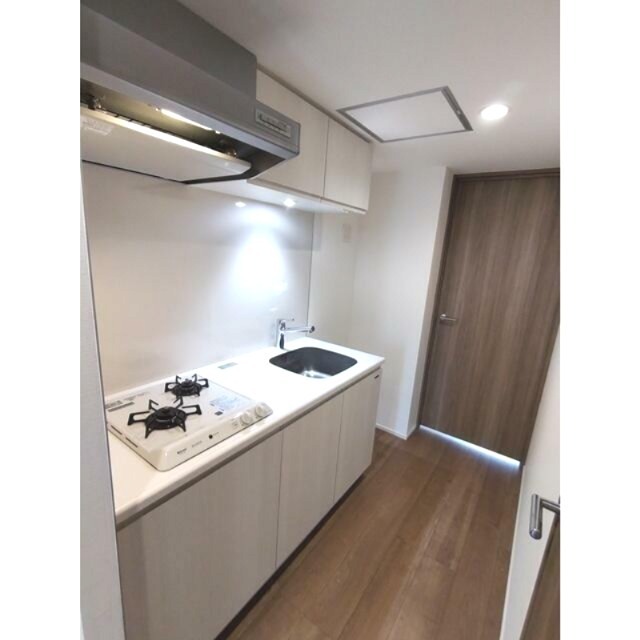 キッチン　モデルルーム（家具・小物などは居室に付属