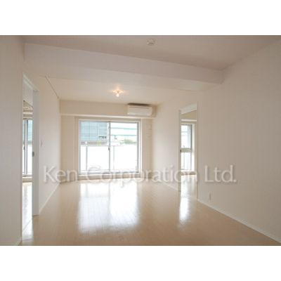 居室・リビング　同タイプ2階のお部屋を撮影。仕様が異なることがあります。