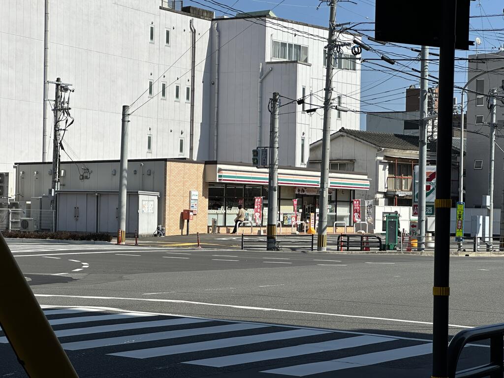 コンビニ　セブンイレブン鹿児島武1丁目店（コンビニ）まで426m