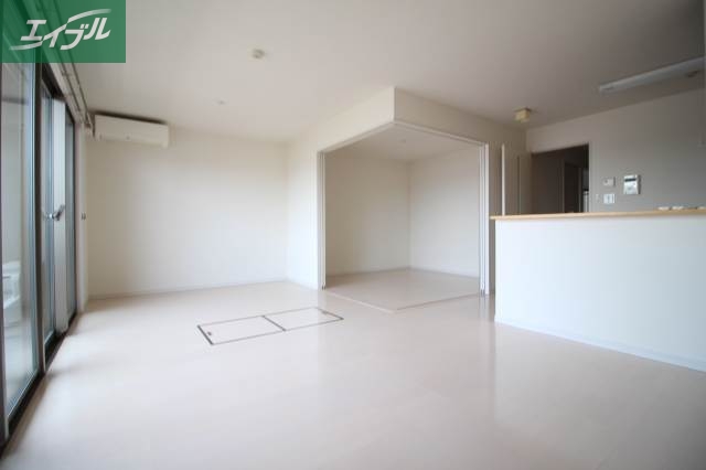 居室・リビング　リビング