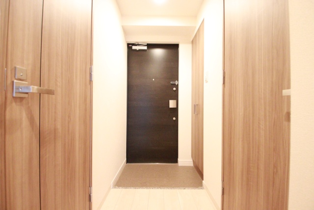 玄関　※別室の参考写真の為、現況優先です。