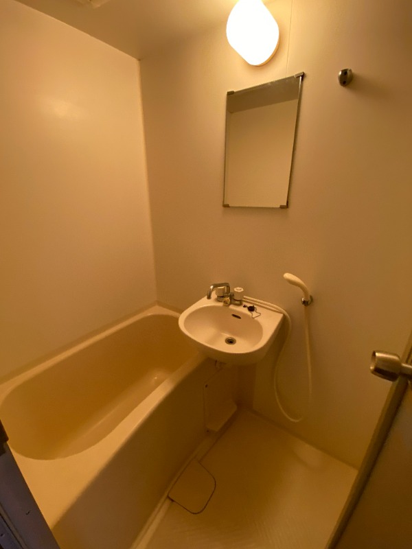 バス・シャワールーム　同型イメージ