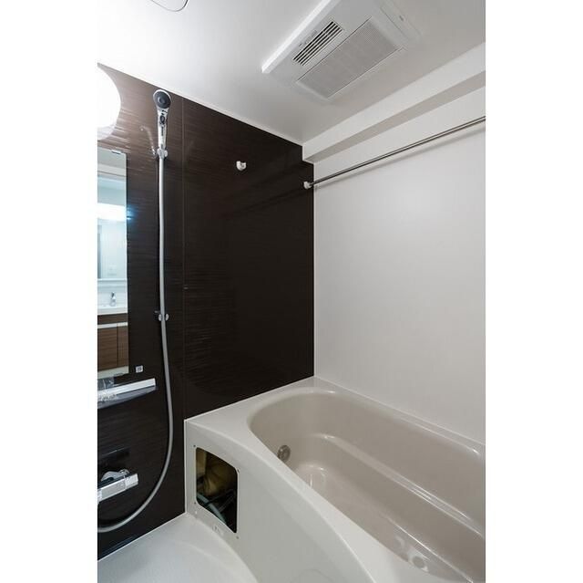 バス・シャワールーム　ゆったり過ごせるお風呂です