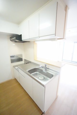 キッチン　※同物件・同タイプの写真です。