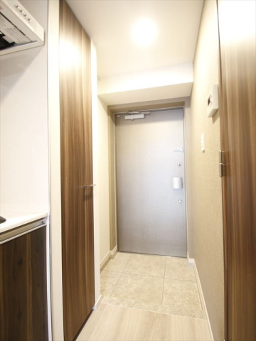 玄関　玄関　大型シューズボックス完備