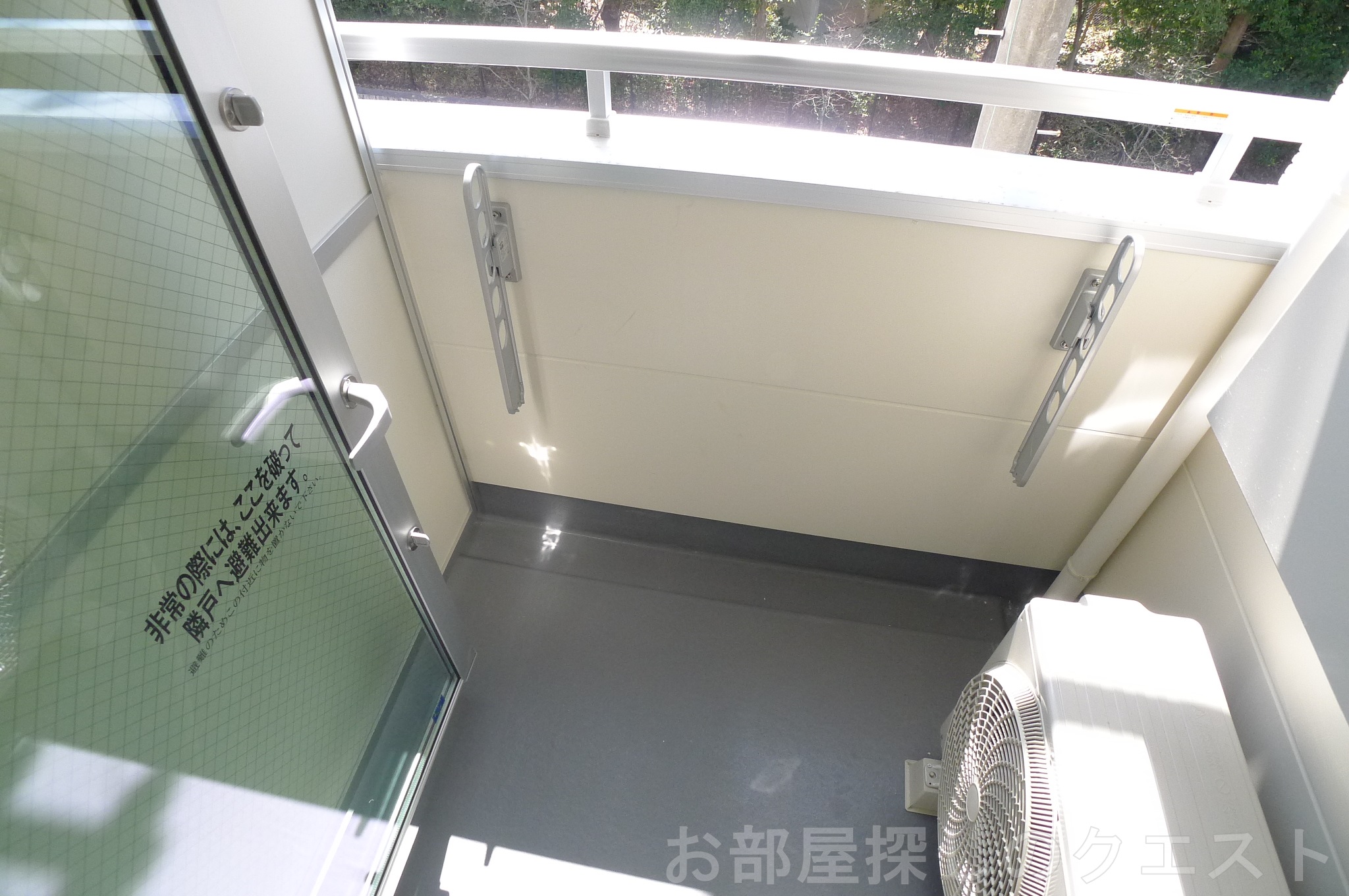 バルコニー　（写真は同仕様反転）