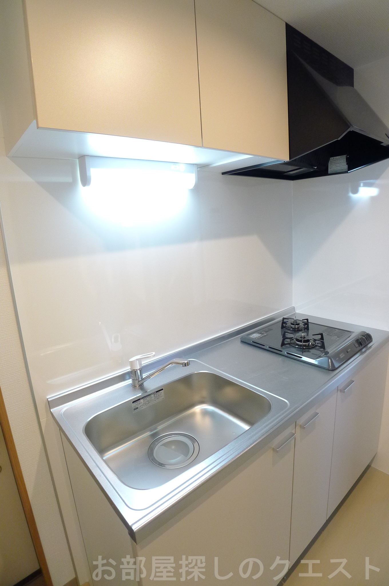 キッチン　（写真は同仕様反転）