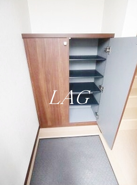 玄関　玄関です。