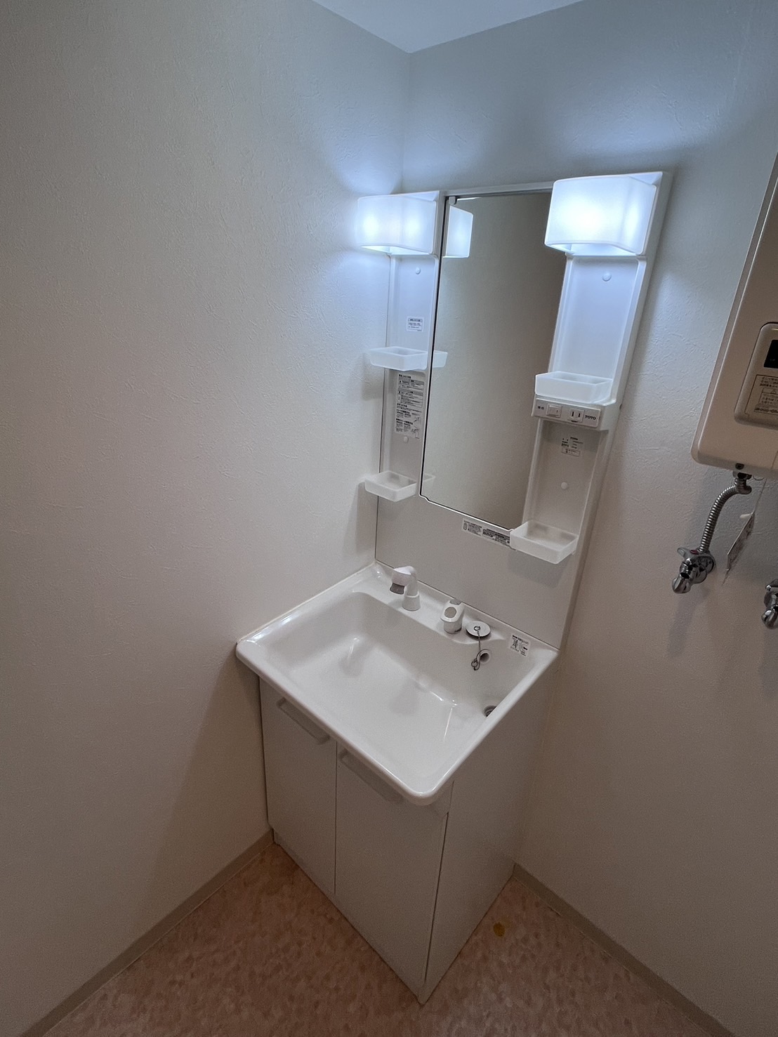 洗面設備　※他号室のお写真です。