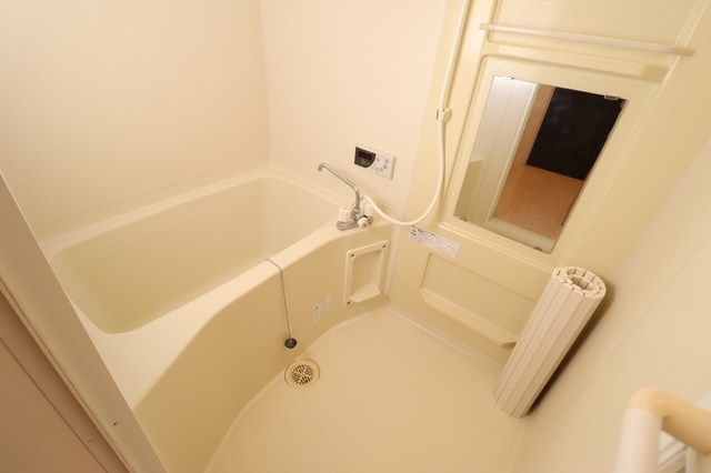 バス・シャワールーム　追い焚き給湯