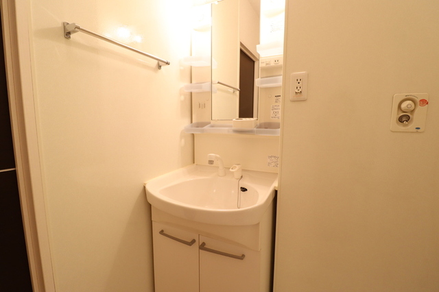 洗面設備　洗髪洗面化粧台