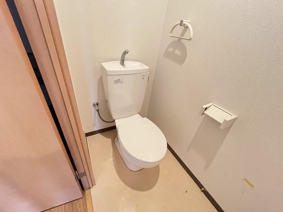 トイレ　※別部屋の写真です