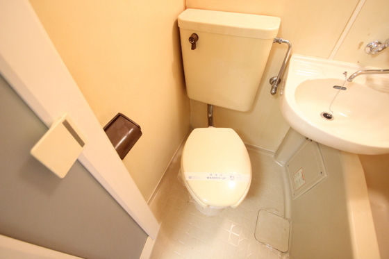 トイレ　※別部屋の写真です