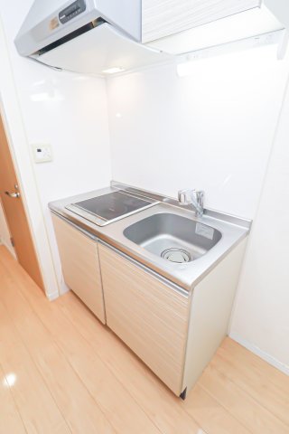 キッチン　別号室のものです。現状優先になります。