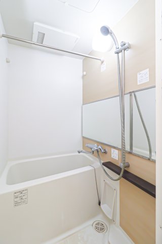 バス・シャワールーム　別号室のものです。現状優先になります。