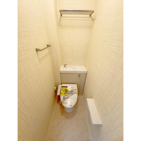 トイレ　同シリーズ物件のモデルルームになります※現況優先