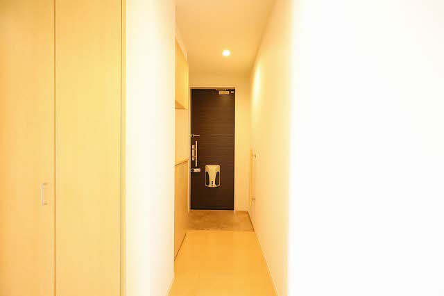 玄関　※同物件別号室参考写真