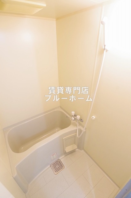 バス・シャワールーム　綺麗な浴室です！