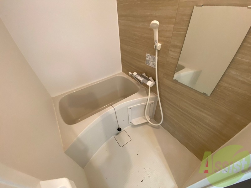 バス・シャワールーム　お風呂になります。一日の疲れを癒してくださいね。