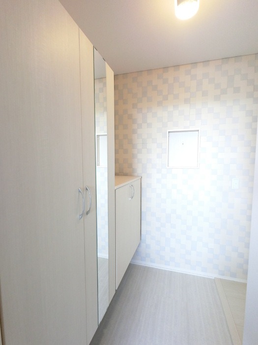 玄関　図面と現状に相違がある場合には現状を優先