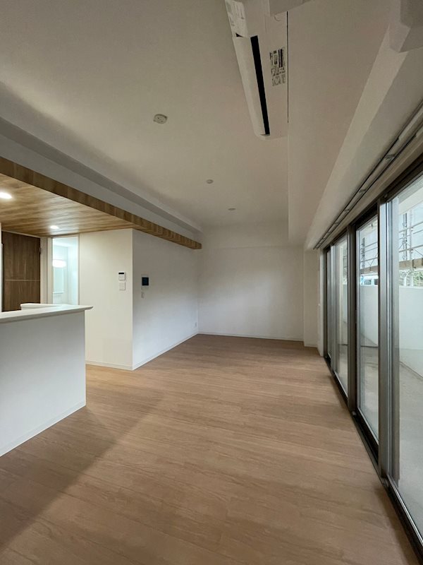 居室・リビング　※別号室の参考写真になります。