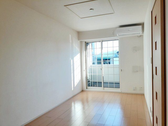 居室・リビング　ゆったり過ごせる居間です