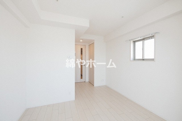 居室・リビング　コンパクトで使いやすい洋室です