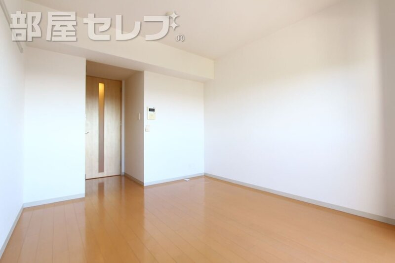 居室・リビング　すっきりとした間取りです。